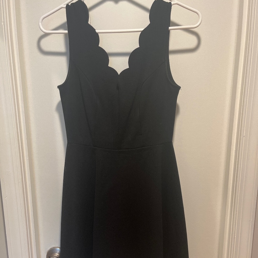 Black scallop v neck dress